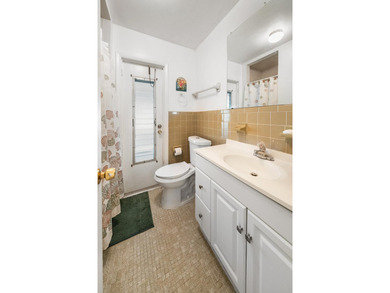 PRICED TO SELL! Recently appraised. Move-in ready 2-bedroom - photo 17