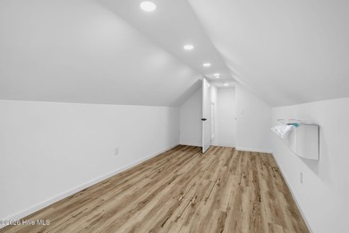 Move-in ready and full of charm, this beautifully maintained - photo 33