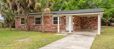Fully renovated and move-in ready home on an OVERSIZED nearly - photo 33