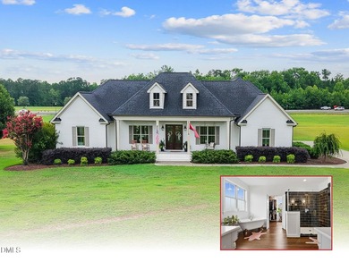Welcome to this exceptional 3 bedroom, 3.5 bath home in the - photo 1