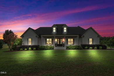 Welcome to this exceptional 3 bedroom, 3.5 bath home in the - photo 5