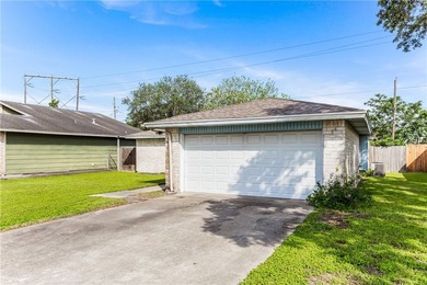 Discover comfort, space, and convenience in this charming - photo 2