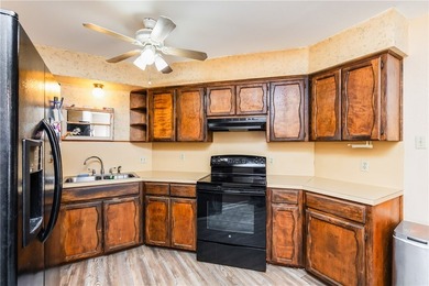 Discover comfort, space, and convenience in this charming - photo 7