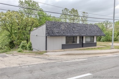 Prime Commercial Opportunity with Residential Income in the - photo 5