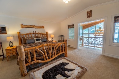 Stunning, Direct Lakeside Home w/4 Car Garage - photo 22