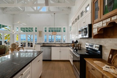 Charming oceanfront cottage located in the historic district of - photo 15