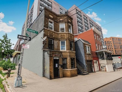 Great Opportunity! Newly Renovated Legal 2 family house with a - photo 21