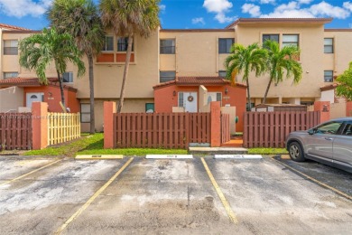 Lake Townhome/Townhouse For Sale in Miami, Florida