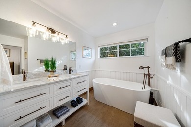 Charming oceanfront cottage located in the historic district of - photo 35