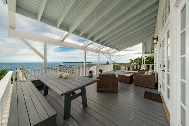 Charming oceanfront cottage located in the historic district of - photo 44