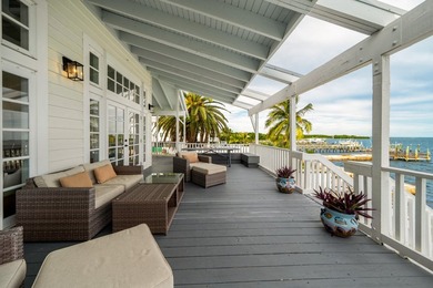 Charming oceanfront cottage located in the historic district of - photo 47