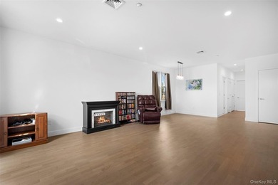 Rare Lower-Level End Unit at Breton Hills - 55+ Enjoy Affordable - photo 4
