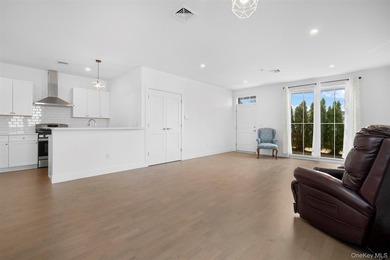 Rare Lower-Level End Unit at Breton Hills - 55+ Enjoy Affordable - photo 9