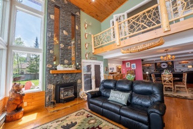 Stunning, Direct Lakeside Home w/4 Car Garage - photo 13