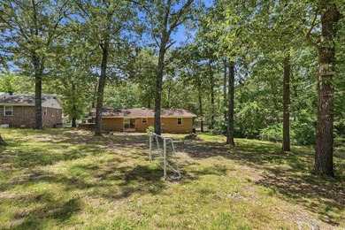Recently updated 3 bed 1 bath home in Heber Springs! Updates - photo 16
