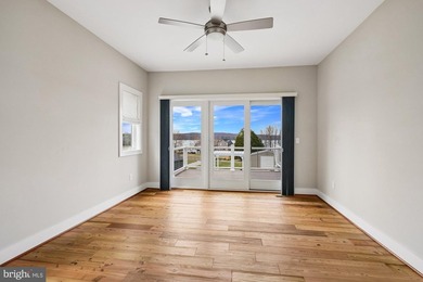 3 Finished Level Custom-built home with absolutely stunning - photo 18
