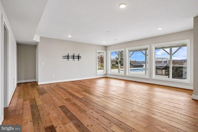 3 Finished Level Custom-built home with absolutely stunning - photo 33