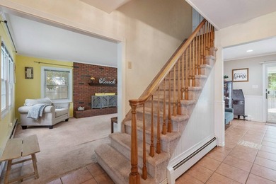 Welcome to this well maintained 3-bedroom, 2.5-bath Colonial - photo 4