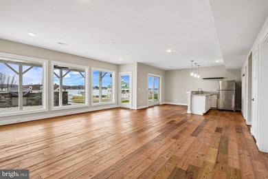 3 Finished Level Custom-built home with absolutely stunning - photo 34