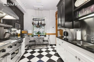 A timeless residence that exemplifies old-world elegance and - photo 6