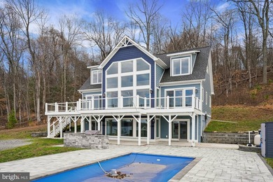 3 Finished Level Custom-built home with absolutely stunning - photo 48