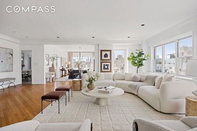 Graciously scaled and filled with natural light, Residence 17A - photo 1