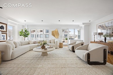 Graciously scaled and filled with natural light, Residence 17A - photo 2