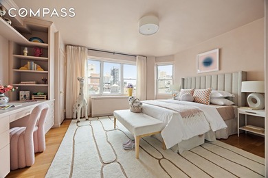 Graciously scaled and filled with natural light, Residence 17A - photo 10