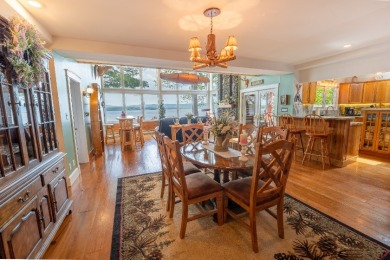 Stunning, Direct Lakeside Home w/4 Car Garage - photo 15
