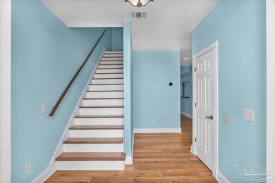 Three-level magnificent home with stunning views of Pensacola - photo 8