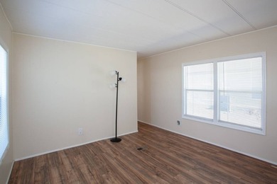Open floor plan kitchen. With a combined separate dining area - photo 12