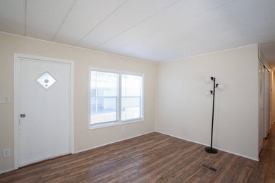 Open floor plan kitchen. With a combined separate dining area - photo 13