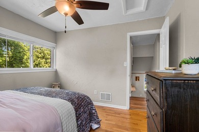 This completely updated 2 Bedroom has so much to offer! The main - photo 22