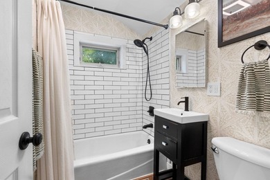 This completely updated 2 Bedroom has so much to offer! The main - photo 27