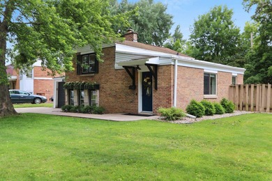 This completely updated 2 Bedroom has so much to offer! The main - photo 36