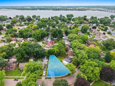 This completely updated 2 Bedroom has so much to offer! The main - photo 40
