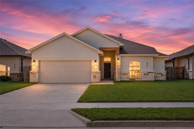 Designed with elevated finishes, a seamless open-concept layout - photo 1