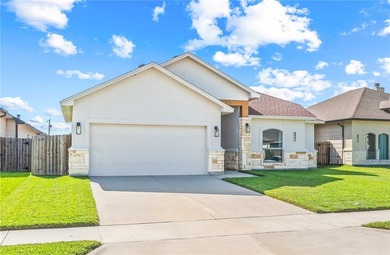 Designed with elevated finishes, a seamless open-concept layout - photo 2
