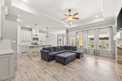 Designed with elevated finishes, a seamless open-concept layout - photo 4