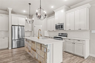 Designed with elevated finishes, a seamless open-concept layout - photo 7