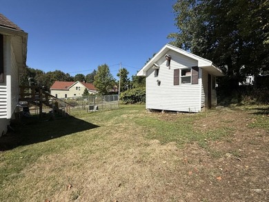 Affordable & Well-Maintained 3-Unit - Ideal for an - photo 10