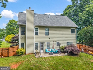 Forget cookie-cutter lots where every neighbor can see into your - photo 2