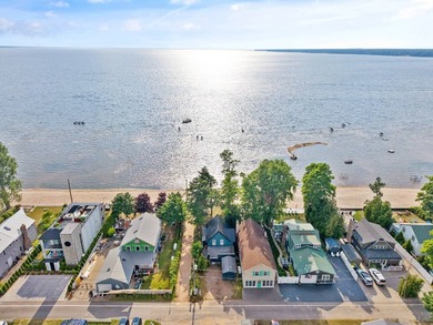 Experience year-round lake living at 1801 Park Ave Sylvan Beach - photo 3