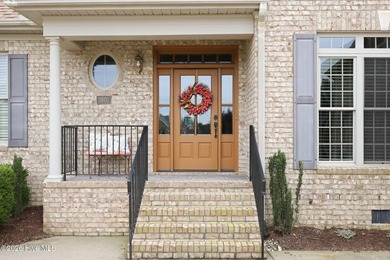 Welcome to this beautiful and well-maintained home on a large - photo 4