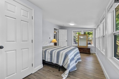 Welcome to your perfect Lake Murray getaway! This charming - photo 13