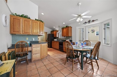 This property offers calm waters, 3 to 4 bedrooms, 3 full baths - photo 18