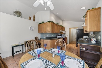 This property offers calm waters, 3 to 4 bedrooms, 3 full baths - photo 20