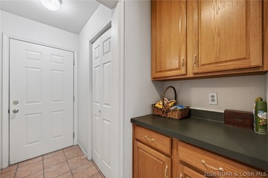 This property offers calm waters, 3 to 4 bedrooms, 3 full baths - photo 26