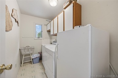 This property offers calm waters, 3 to 4 bedrooms, 3 full baths - photo 27