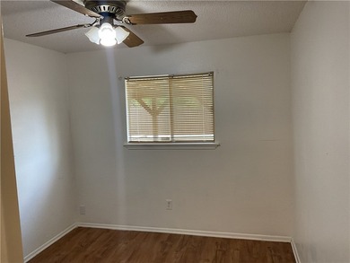Move-In Ready! Charming 3-bedroom, 2-bath, 2-car garage home - photo 6